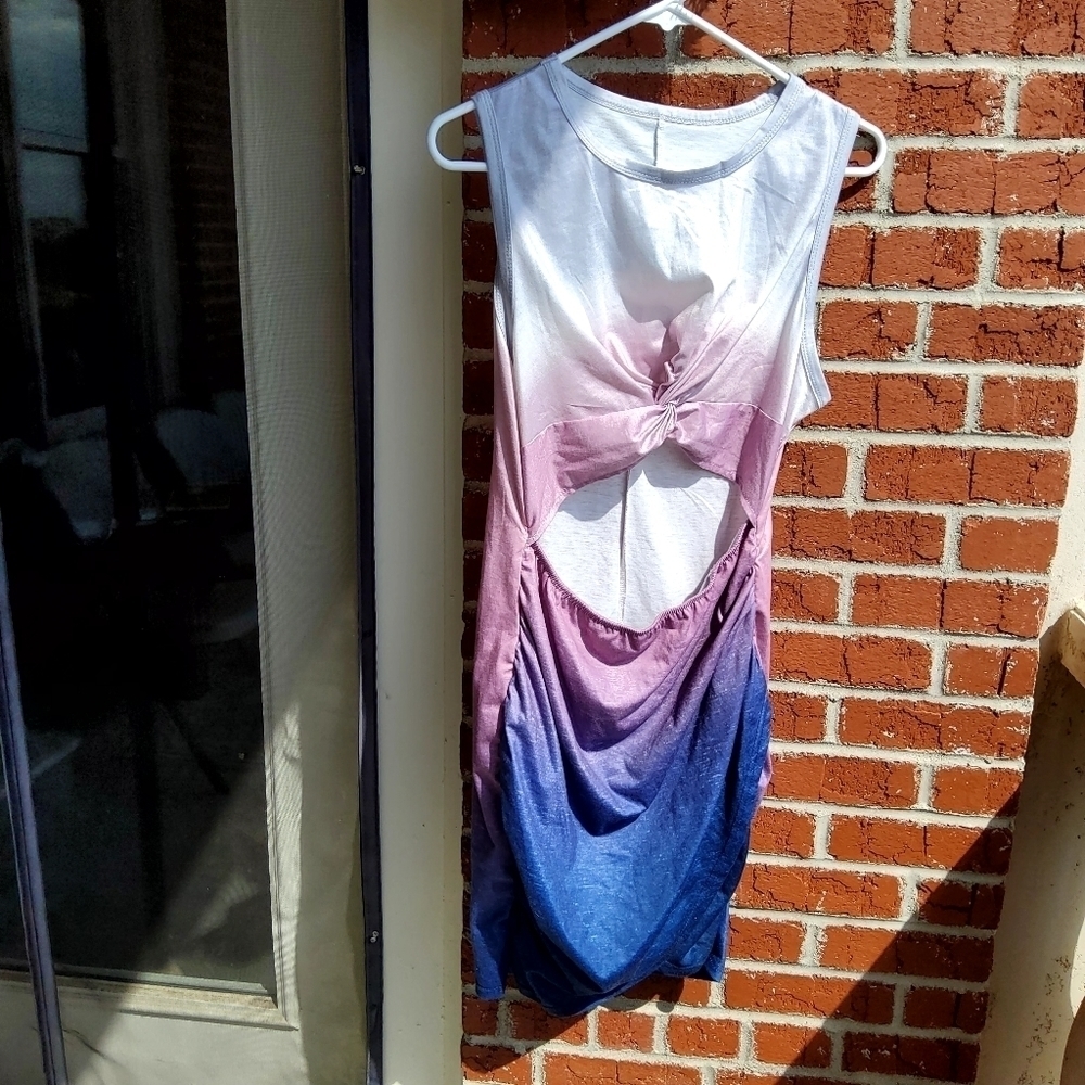 Sweet Cut Out Dress! 💛💙💚 Gray, Pink, Blue. Jrs Size 3. Excellent Condition!